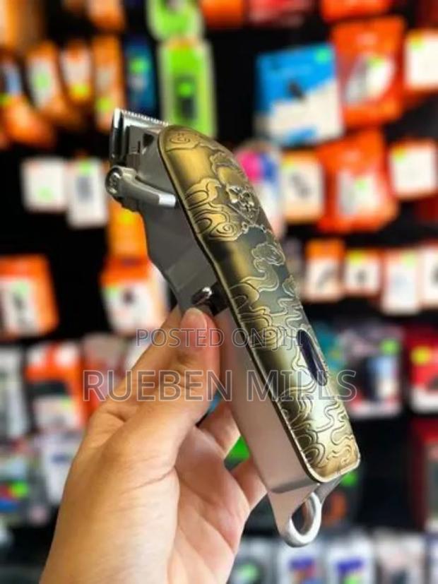 Waer Wa-1915 Cordless Barber Hair Clipper Barbering Machine · Photo 2