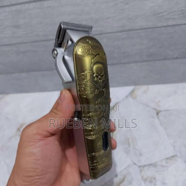 Shop Waer Chargeable Digital Barbering Machine Hair Clipper · Photo 3