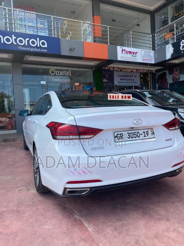Hyundai Genesis 2016 White