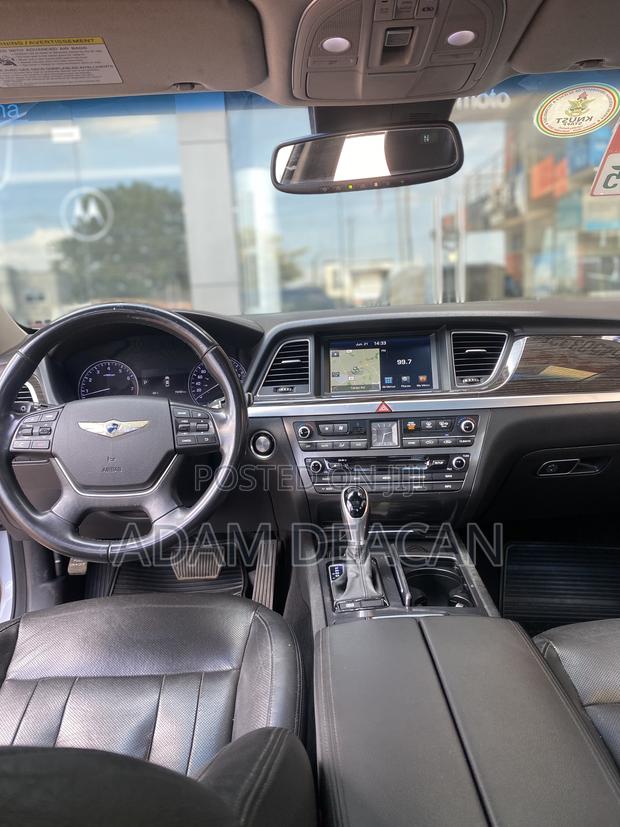 Hyundai Genesis 2016 White