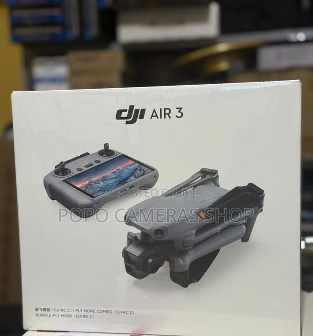 Dji Air 3 Flymore Combo (Dji Rc2) · Photo 2