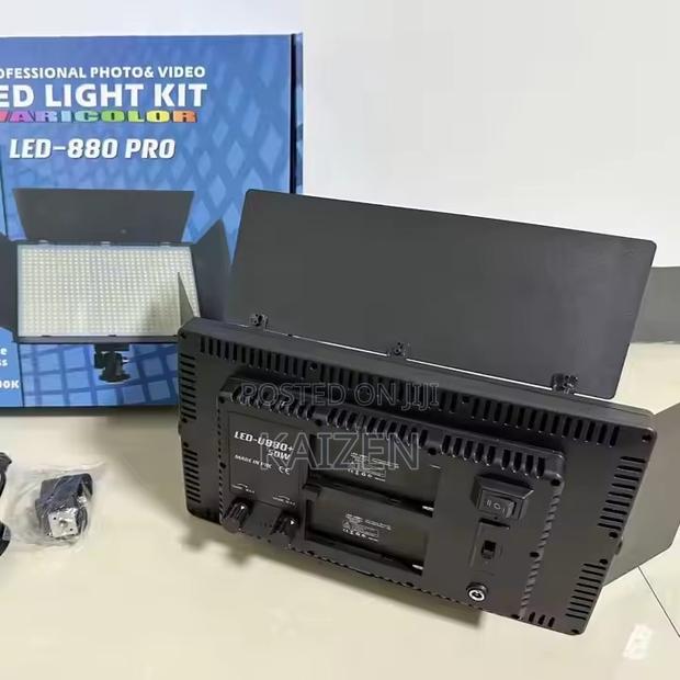 Professional Led 800 RGB Light