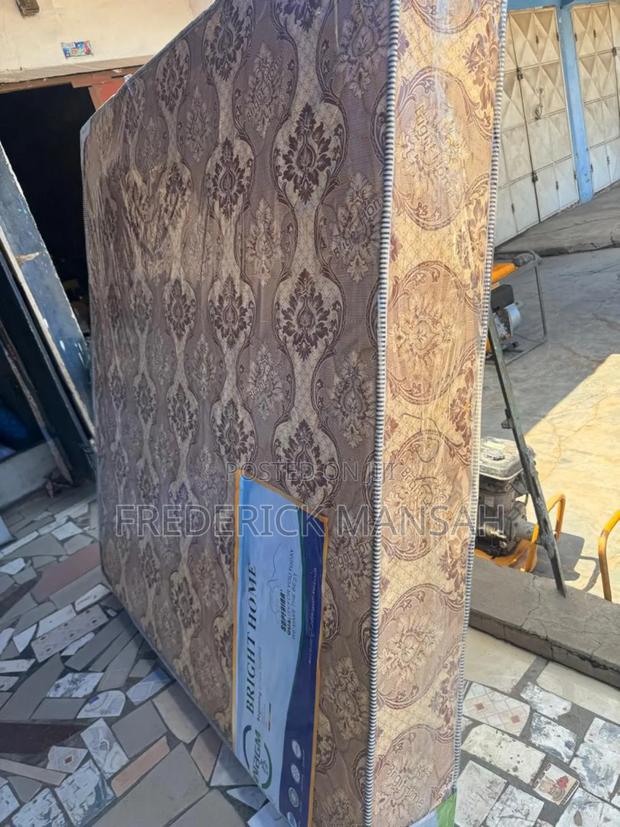 16inches Queen Size Mattress for Sale · Photo 2
