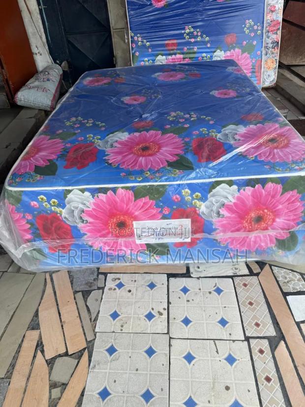 20inches Latexfoam Double Mattress for Sale · Photo 2