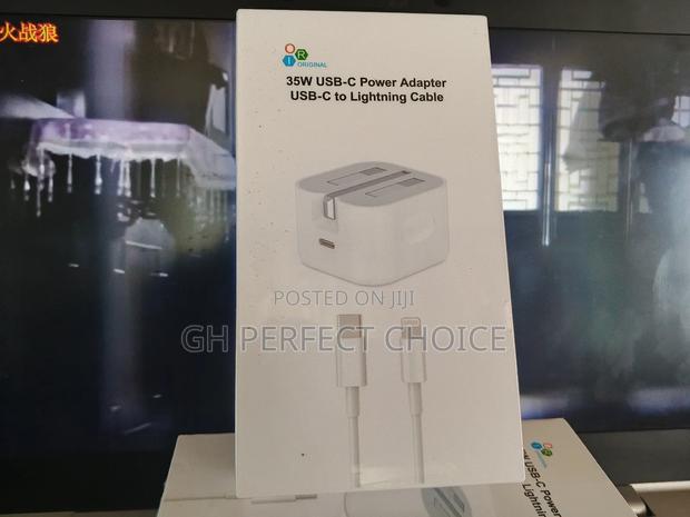 Charge Your iPhone With Solid iPhone Fast Charger · Photo 1