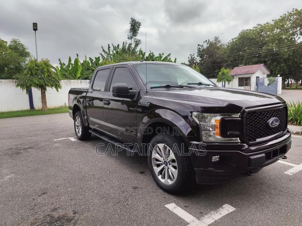 Ford F-150 Lariat 4x4 SuperCrew Cab Styleside 5.5 ft. box 145 in. WB photo 3