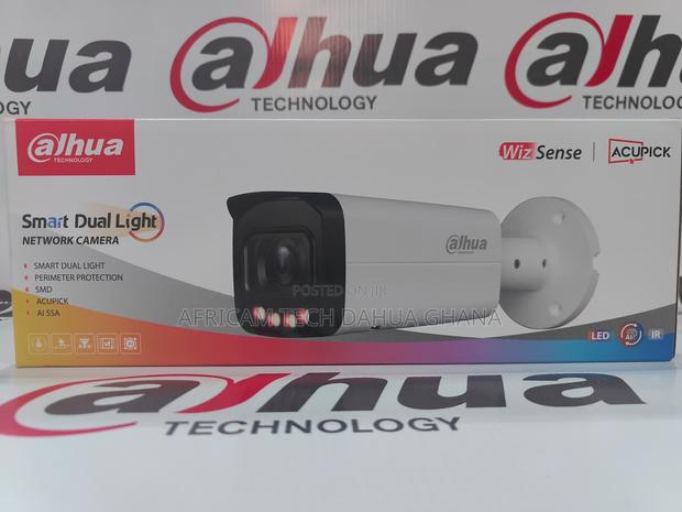 Dahua 8mp Smart Dual Light Varifocal Two-Way Talk Camera · Photo 2