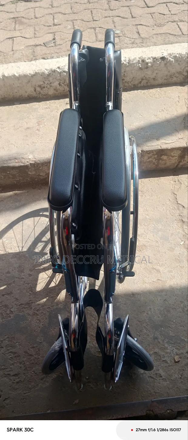 Foldable Wheel Wheelchair · Photo 4