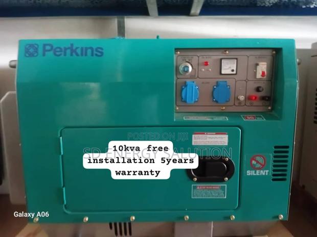 Portable Voltage Lab Perkins 10kva Diesel 13000watts Diesel · Photo 2