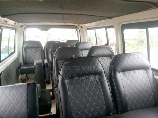 Toyota HiAce 2012 White