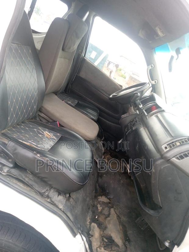 Toyota HiAce 2012 White