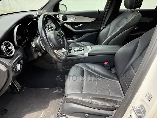 Mercedes-Benz GLC-Class 2019 White