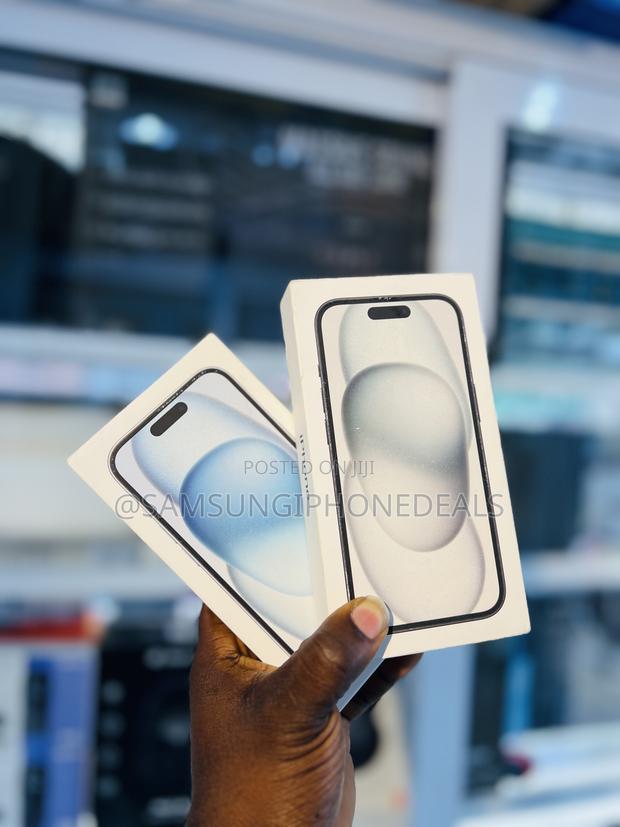 New Apple iPhone 15 128 GB Black