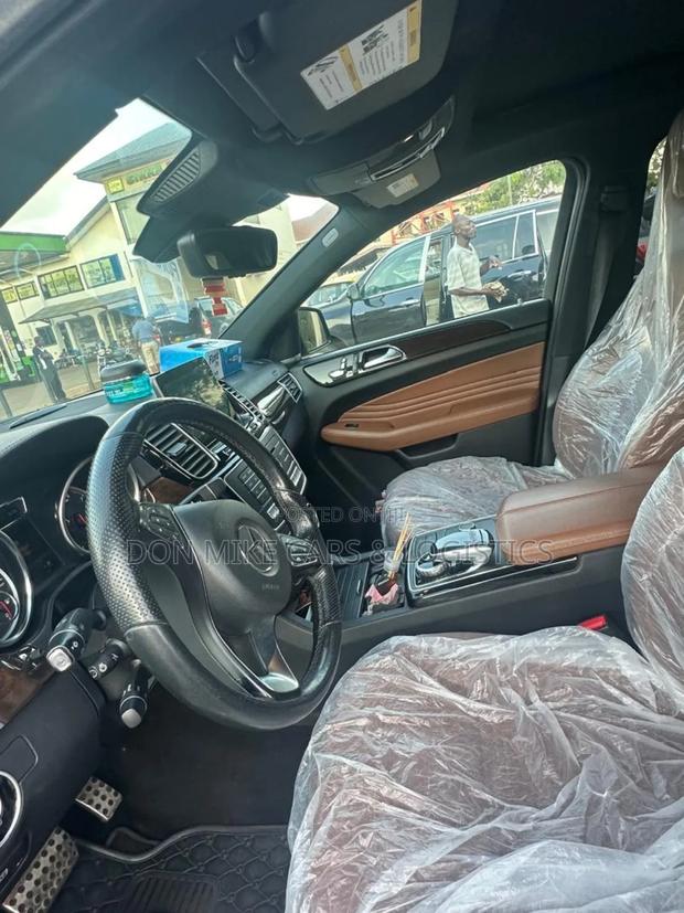 Mercedes-Benz GLE43 2018 Gray photo 18
