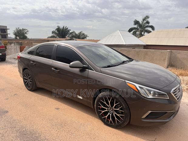 Hyundai Sonata SE 2016 Brown