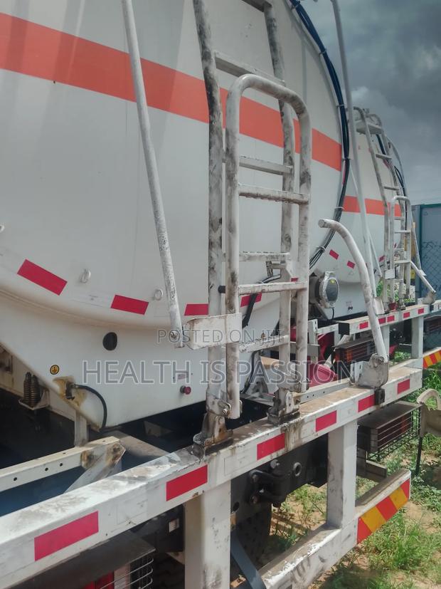 Fuel Tankers ,20000liters 27,000liters for Sale photo 4