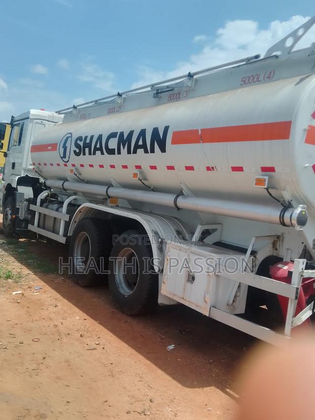 Fuel Tankers ,20000liters 27,000liters for Sale photo 10