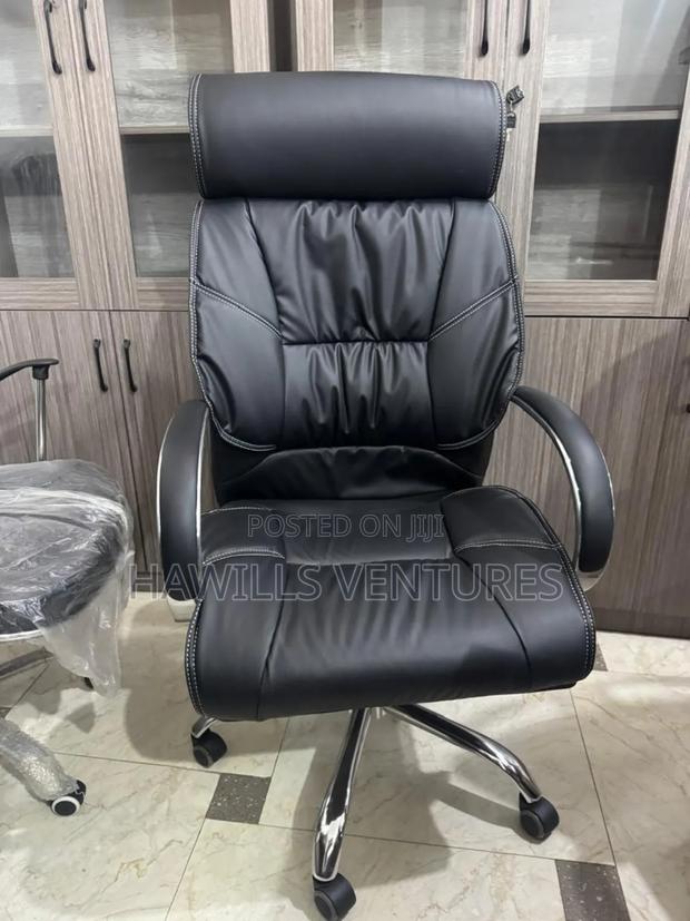 Executive Boss Chair · Photo 2