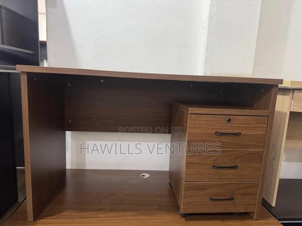 Office Writing Table · Photo 2