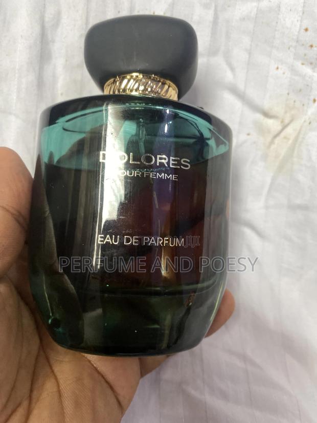 Dolores Perfume · Photo 4