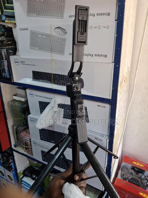 Ai 360 Face Tracking Selfie Stick photo 3
