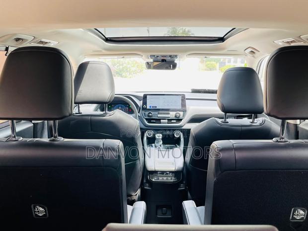 Toyota Grand Highlander XLE AWD 2024 White photo 2