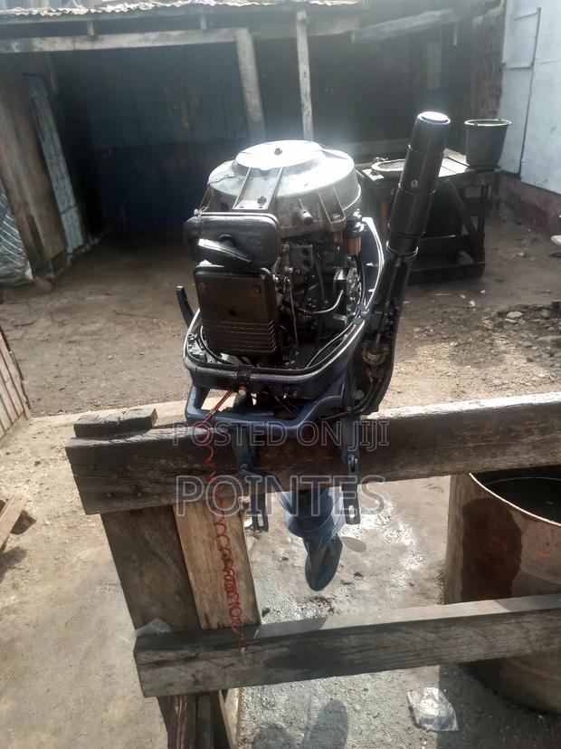 40 Hp Yamaha Outboard Motor photo 2