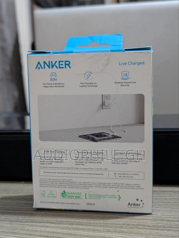 Anker 2-port 32w Wall Charger With Lightning To Usb-c Cable · Photo 4
