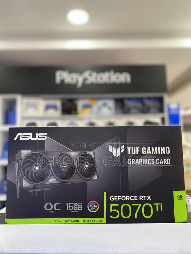 Asus Tuf Gaming Geforce Rtx 5070 Ti 16 Gb Gddr7 · Photo 2