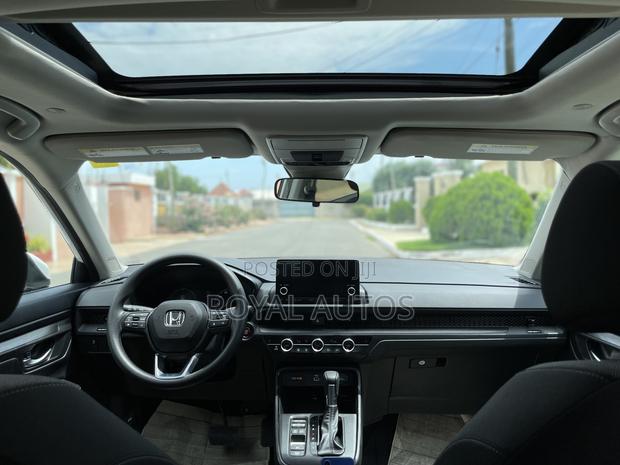 Honda CR-V EX AWD 2023 White photo 10