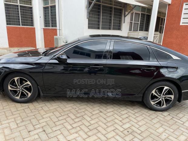 Honda Accord LX 2018 Black photo 4
