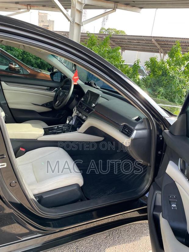 Honda Accord LX 2018 Black photo 6