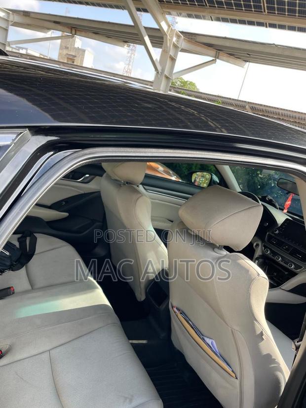 Honda Accord LX 2018 Black photo 9