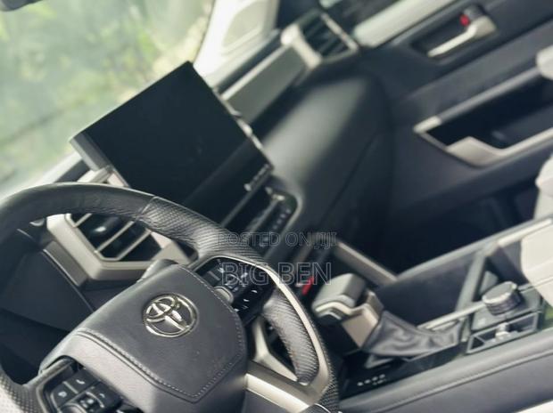 Toyota Tundra Limited Double Cab 6.5' Bed 2023 Gray