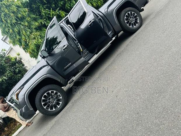 Toyota Tundra Limited Double Cab 6.5' Bed 2023 Gray