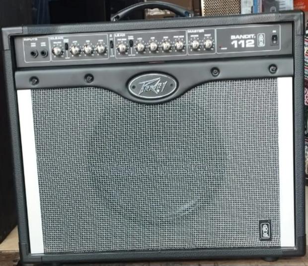 Peavy Bandit 112 Lead Guitar Combo · Photo 4