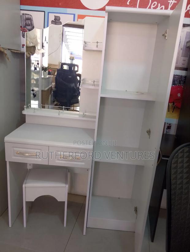 Classic Wooden Dressing Mirror photo 2