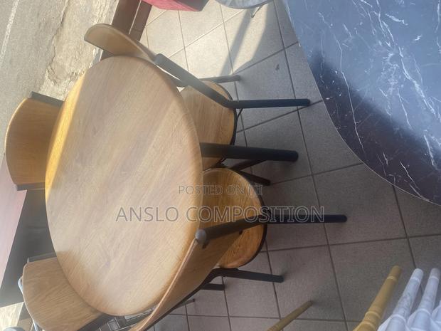 Portable Dinning Table · Photo 3