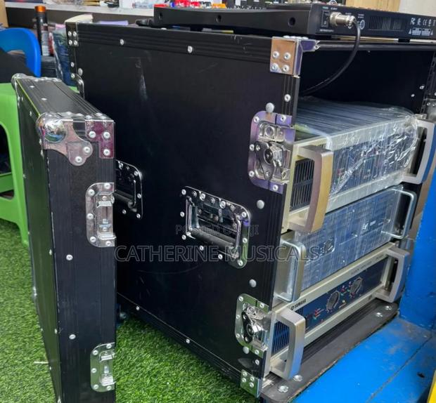 Jac -12units Amplifier Rack · Photo 4