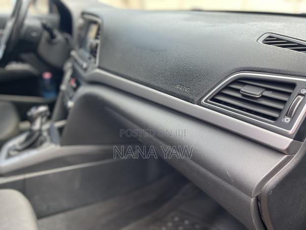 Hyundai Elantra SE 2018 Blue