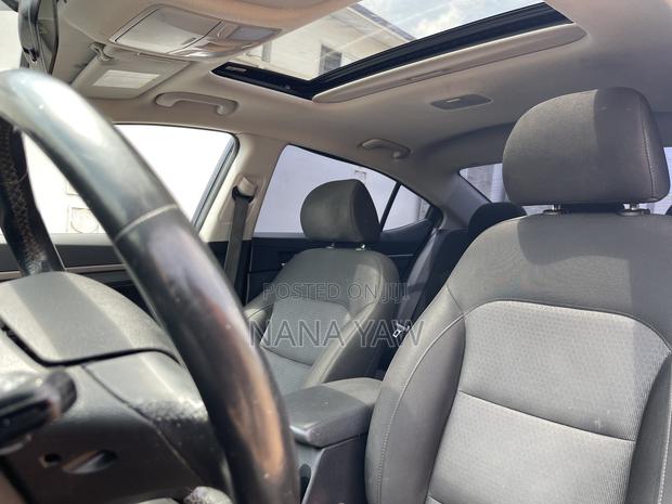 Hyundai Elantra SE 2018 Blue