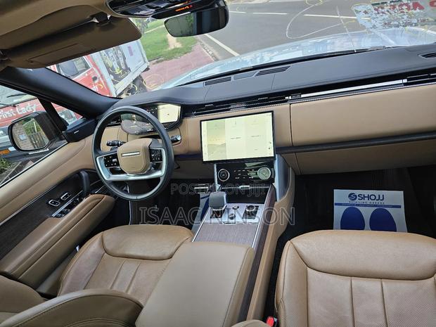 Land Rover Range Rover Evoque 2023 Gray