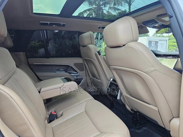 Land Rover Range Rover Evoque 2023 Gray