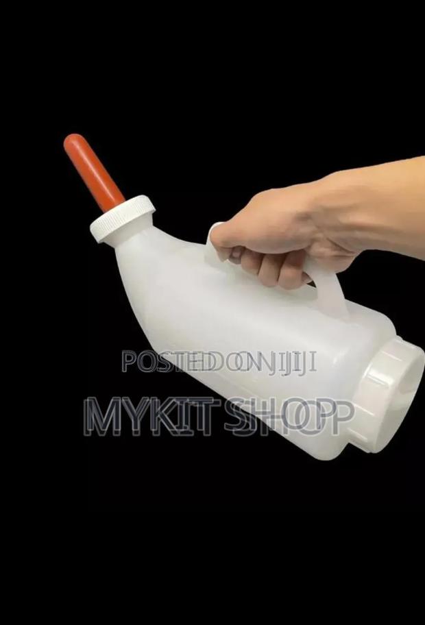 Calf Milking Bottle · Photo 2