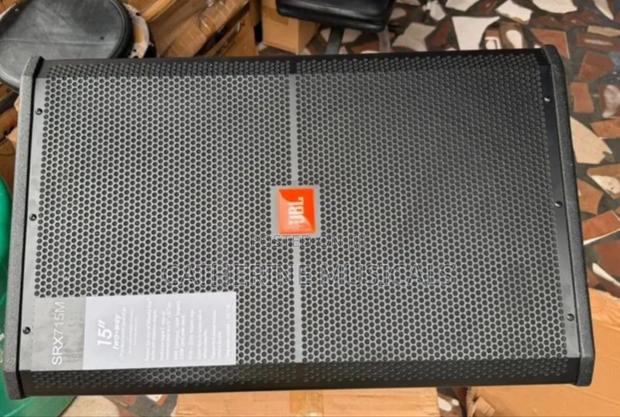 JBL Srx715 15 Inches Short Range Passive Speakers · Photo 4