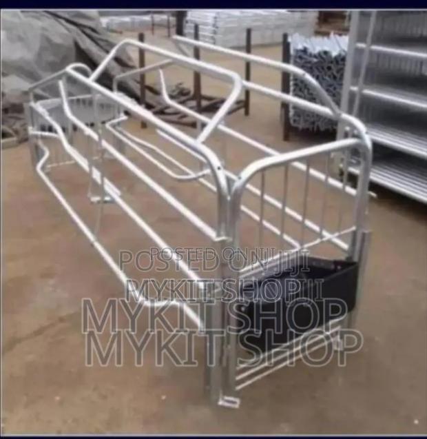 Farrowing Crates · Photo 4