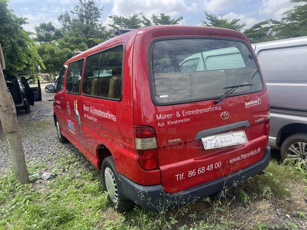 Toyota HiAce 2010 Red photo 5