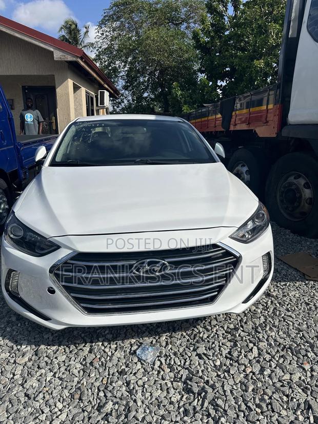 Hyundai Elantra SE 2018 White