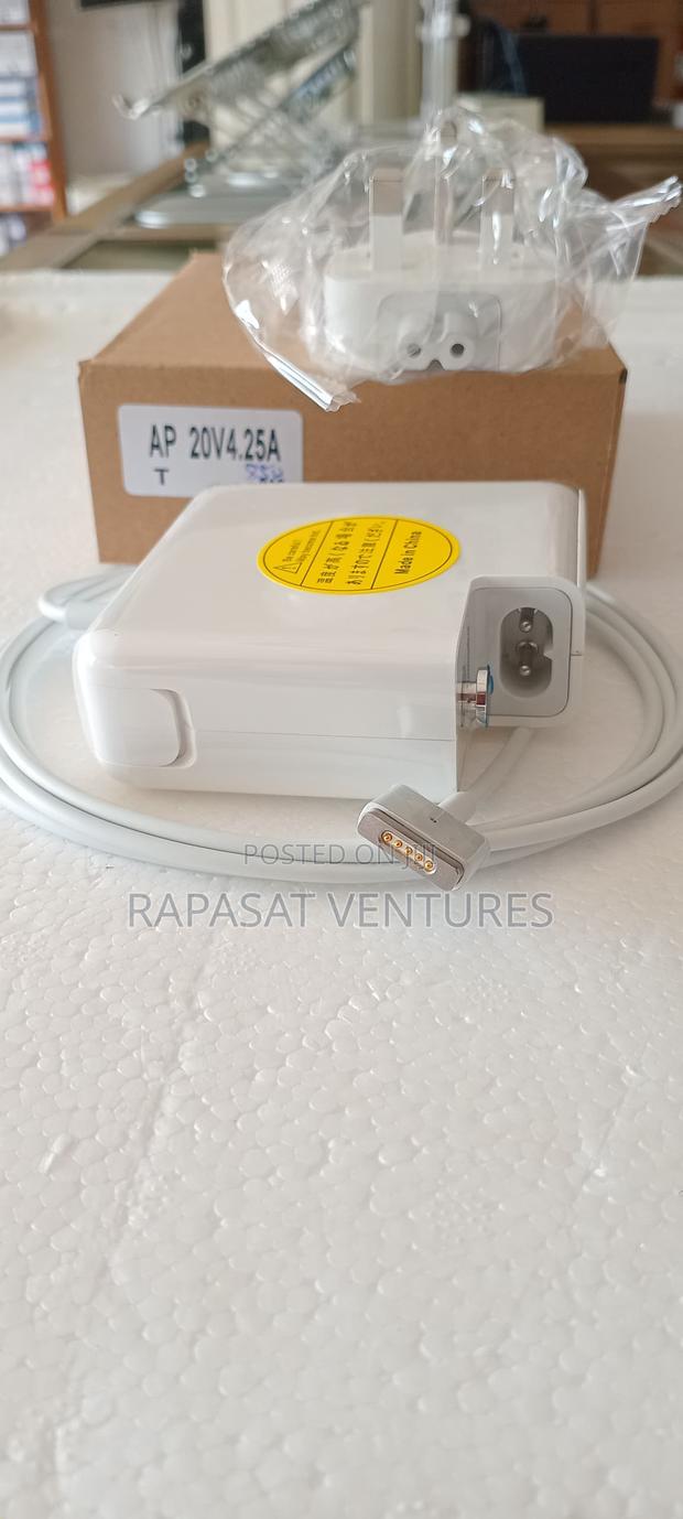 Apple Macbook 20v 4.25a 85w T Type Adapter · Photo 4