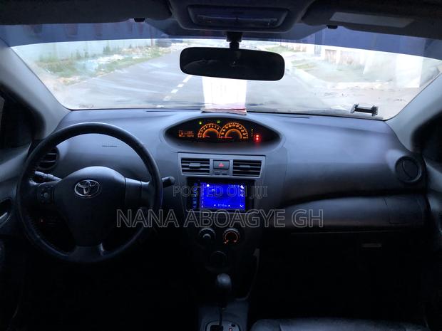 Toyota Belta 2012 Gold